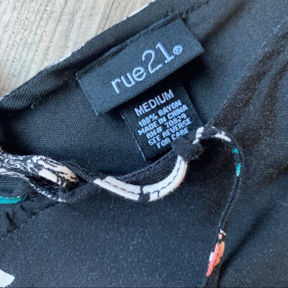 Rue21 | Floral Bell Sleeve Top - Picture 5 of 11